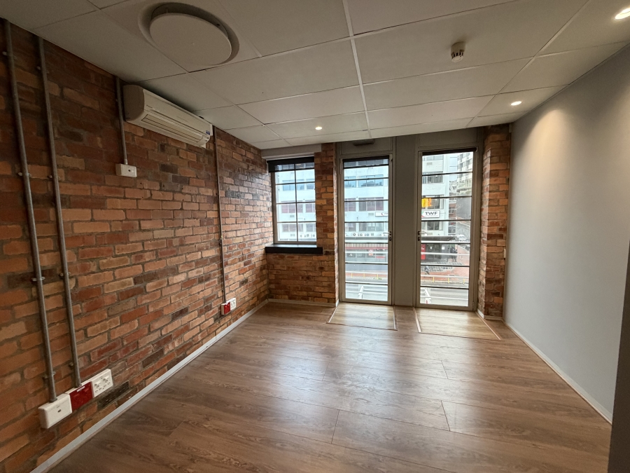 To Let Commercial Property for Rent in Green Point Western Cape